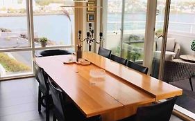 Stylish And Relaxing Two Bedroom Appartment, View Over Harbour